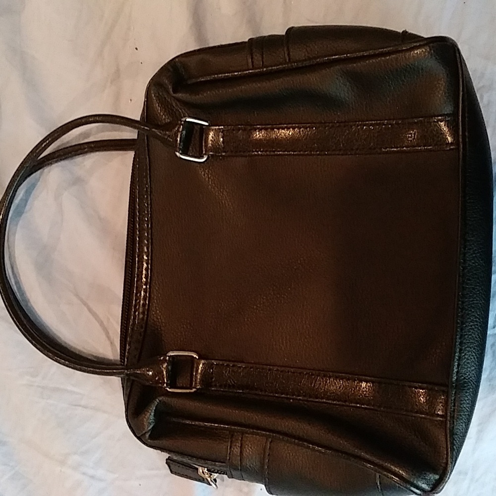 NWOT Perry Ellis travel accessory case